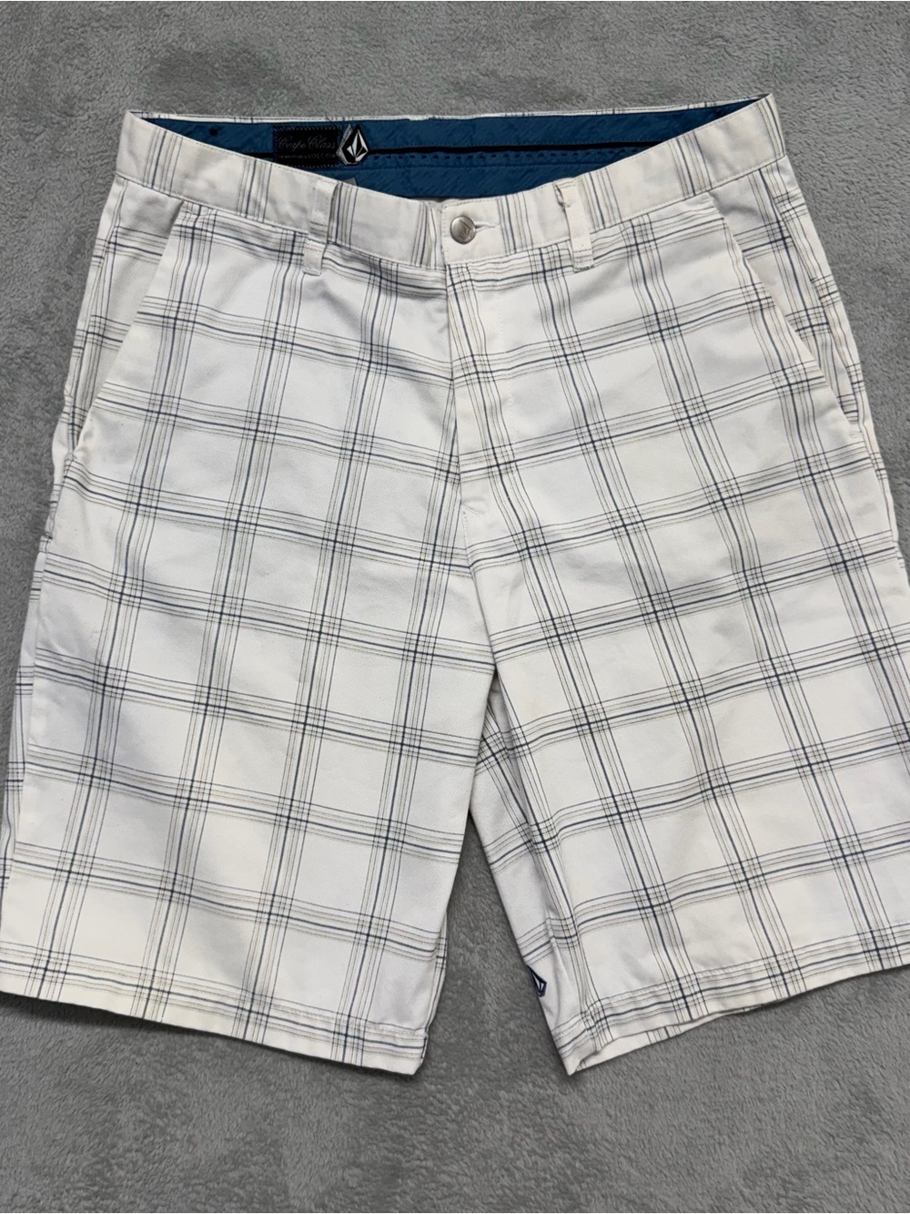 Volcom Shorts Mens 34 White Check Plaid Long Y2K Skate Surf Vintage